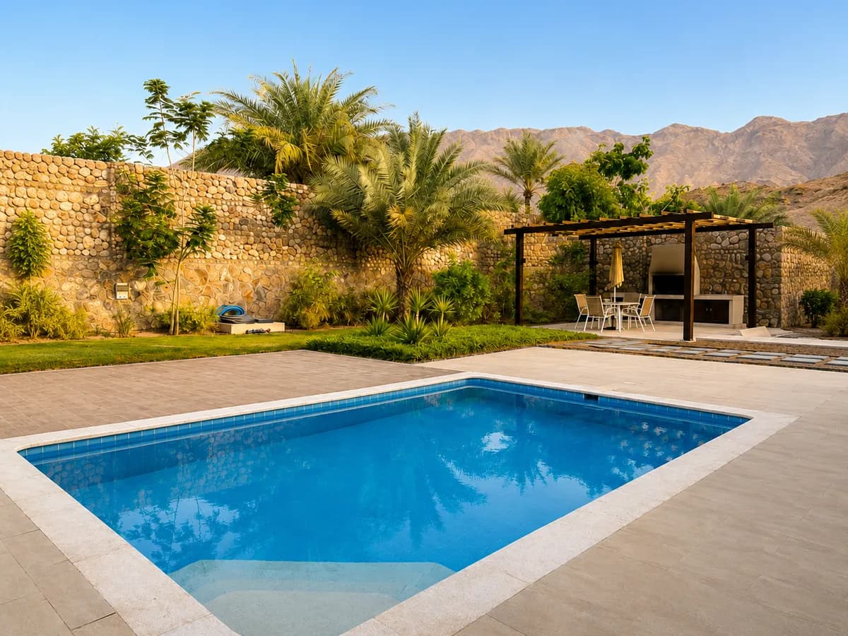 Private Pool & Garden